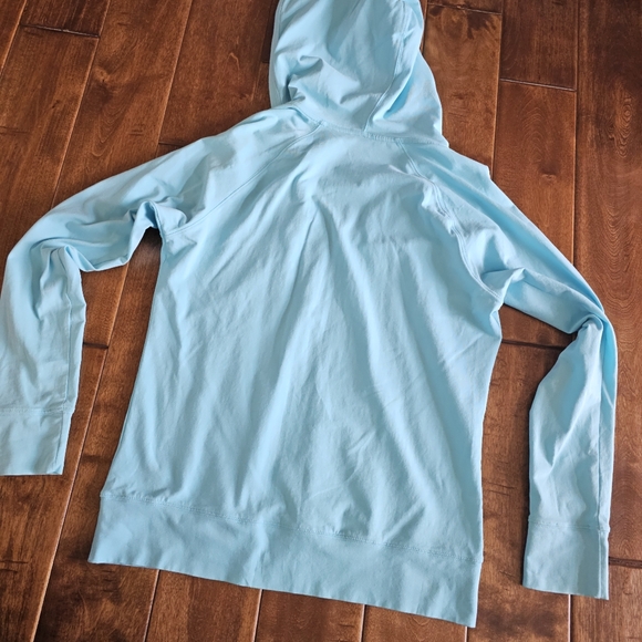 NWOT: North Face hooded pullover shirt size L - Picture 9 of 13